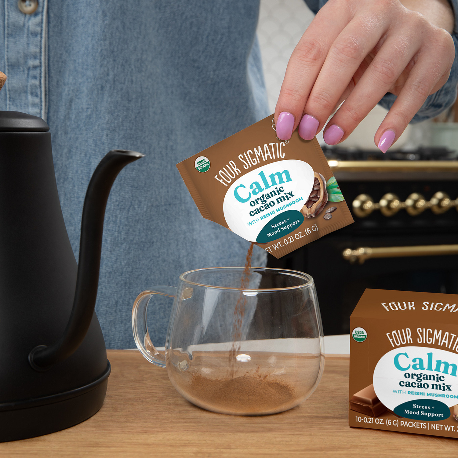 calm-cacao-packets-o2 calm-cocoa-ss-lifestyle-2026_1.png