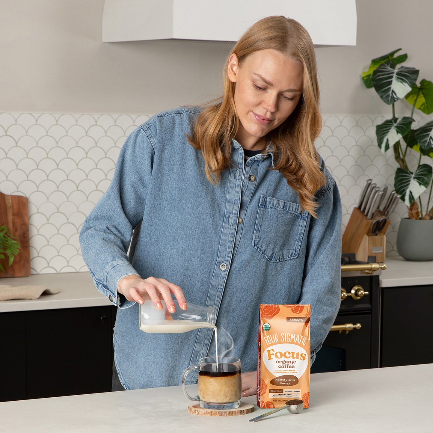 focus-ground-coffee-medium-s9 focus-ground-medium-lifestyle2.jpg