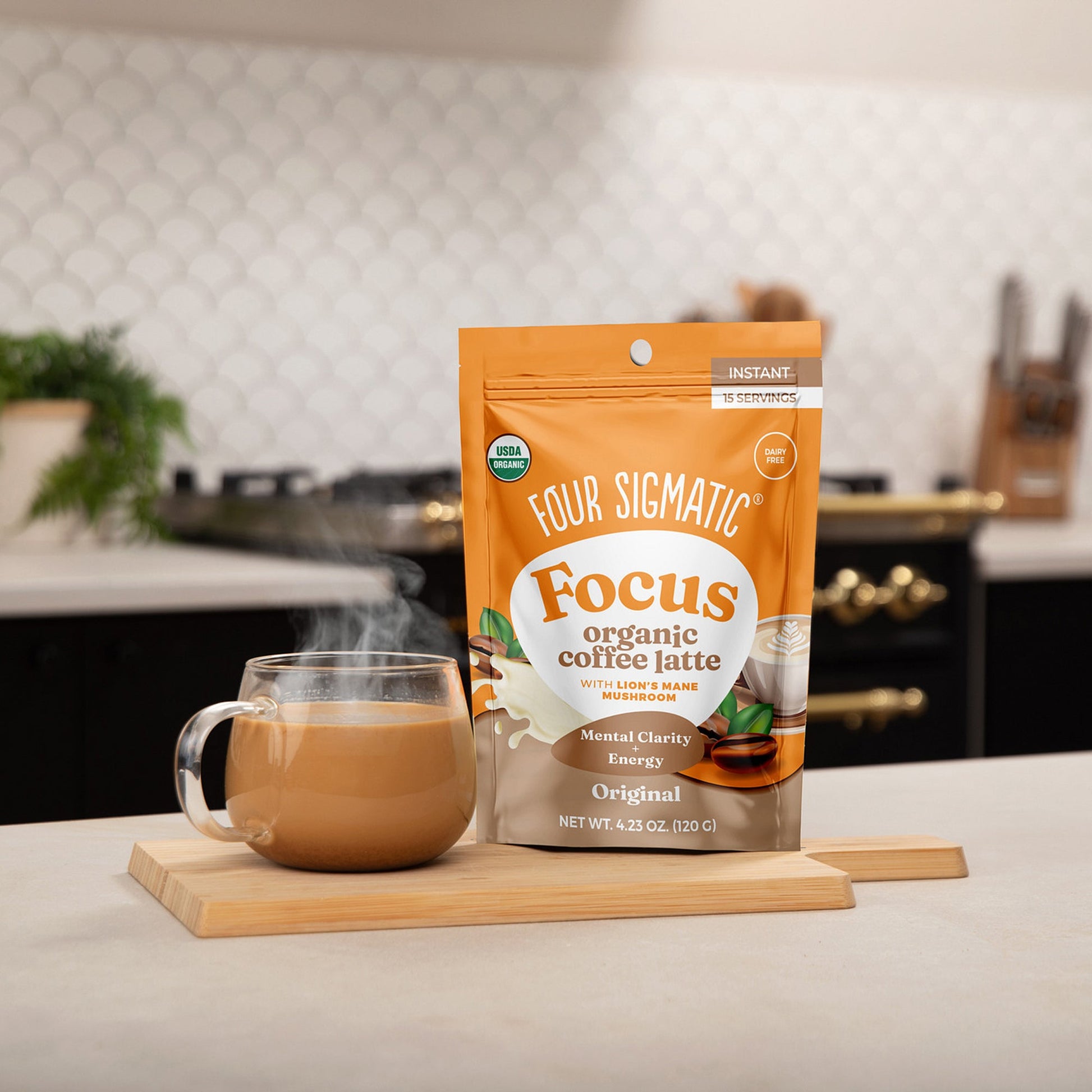 focus-organic-coffee-latte-original-m2 focus-latte-original-lifestyle2-2026.jpg